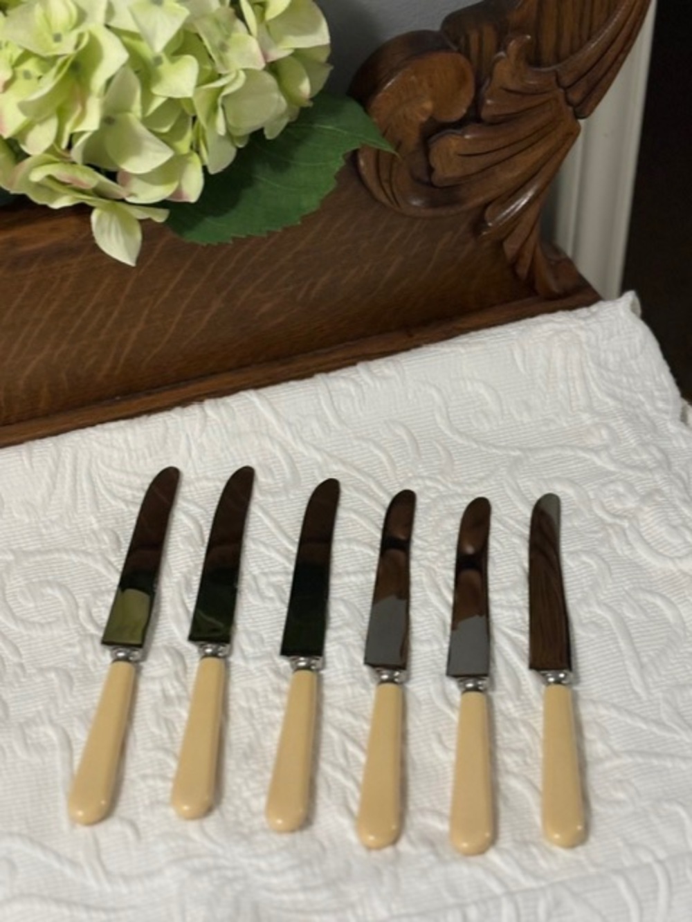 6 Vintage Universal Yellow Dinner Knives Stainless Steel Blade